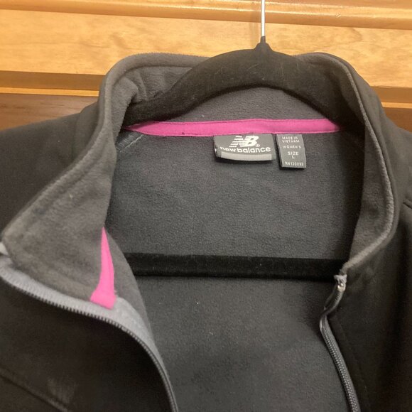 Women’s New Balance Softshell Jacket – Large – Full Zip – Black/Gray - Picture 8 of 8